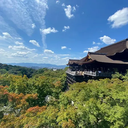 302 黒門市場1分!道頓堀まで徒歩8分!心斎橋まで徒歩9分